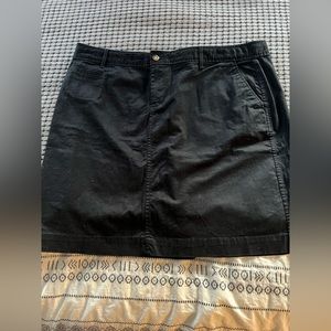 Black pencil skirt, Old Navy, size 18.